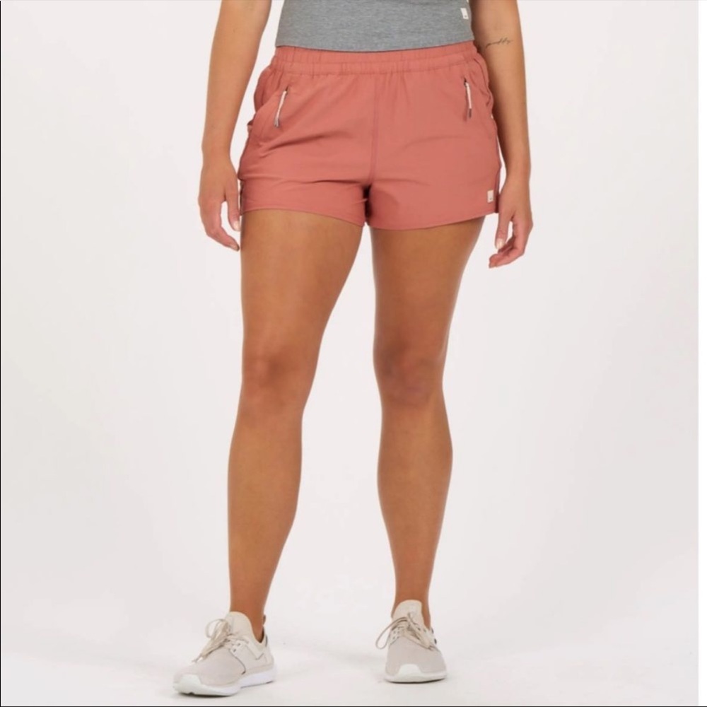 Vuori Dash shorts.  New with tags.              Color: Cinnamon Size : XS